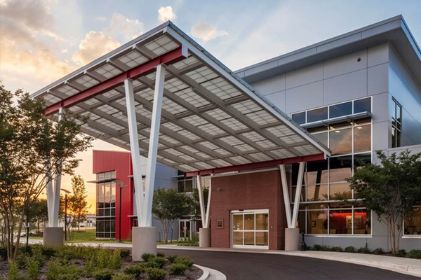 A Kalwall canopy protects visitors at a Tennessee care facility.
