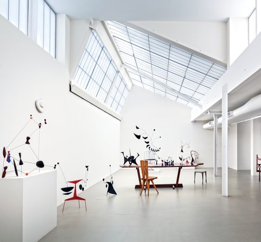Kalwall skyroof® featured in Calder Museum over abstract pieces of art, providing museum-quality daylighting™ for the space