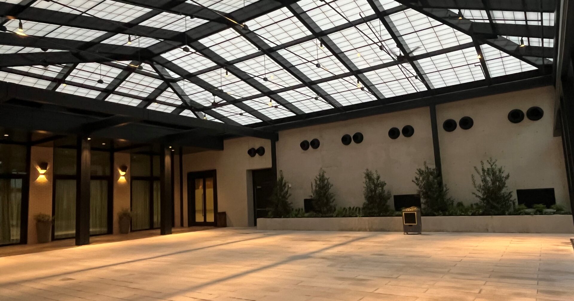 Crescent Hotel Courtyard