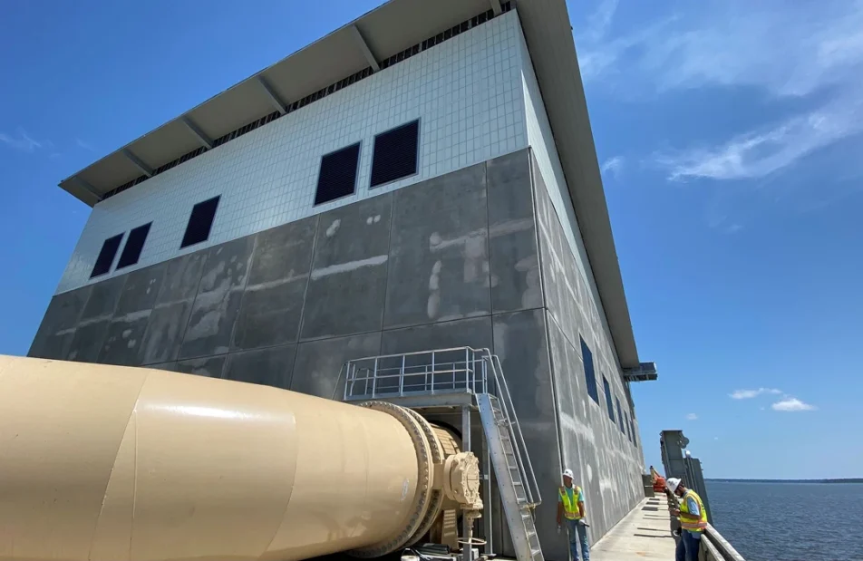 Image of a Kalwall hurricane-rated wall installation